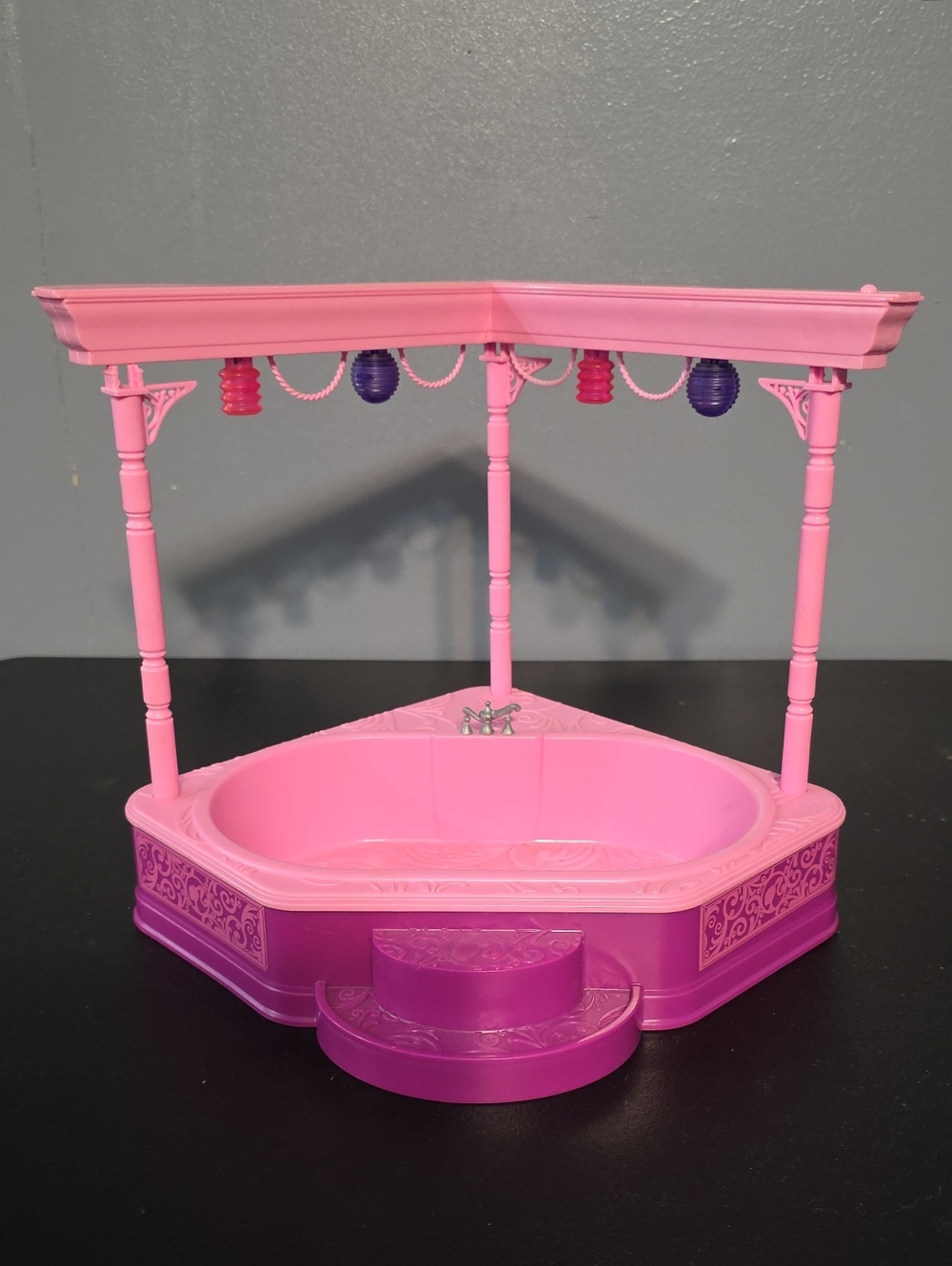 2008 Barbie Glam House Pink and Purple Doll Bath Pavilion Playset